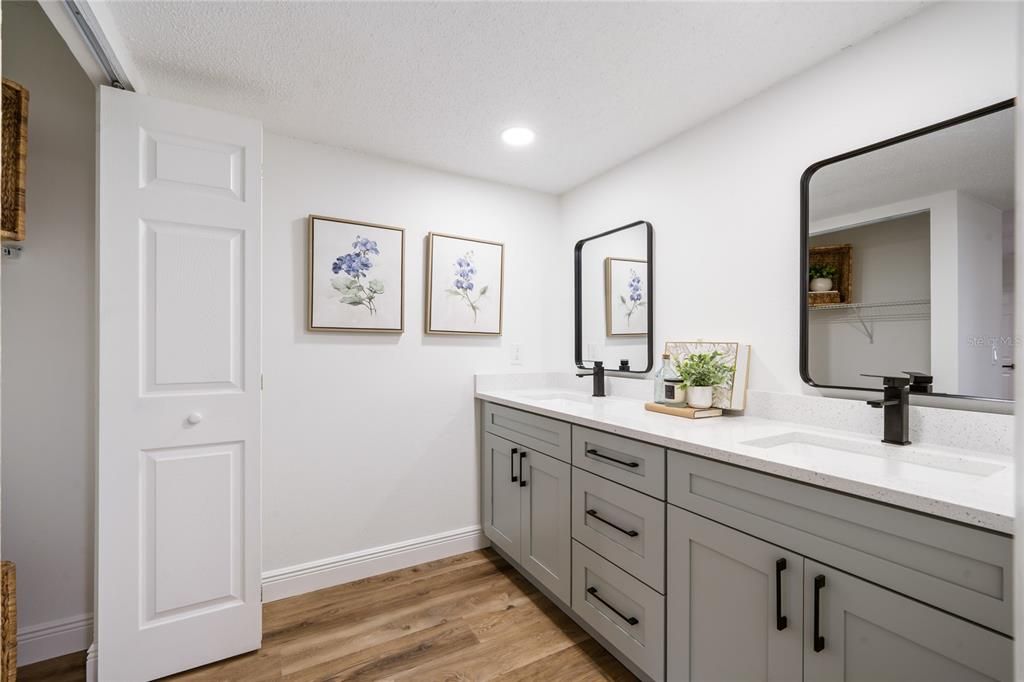 For Sale: $585,000 (3 beds, 2 baths, 1887 Square Feet)