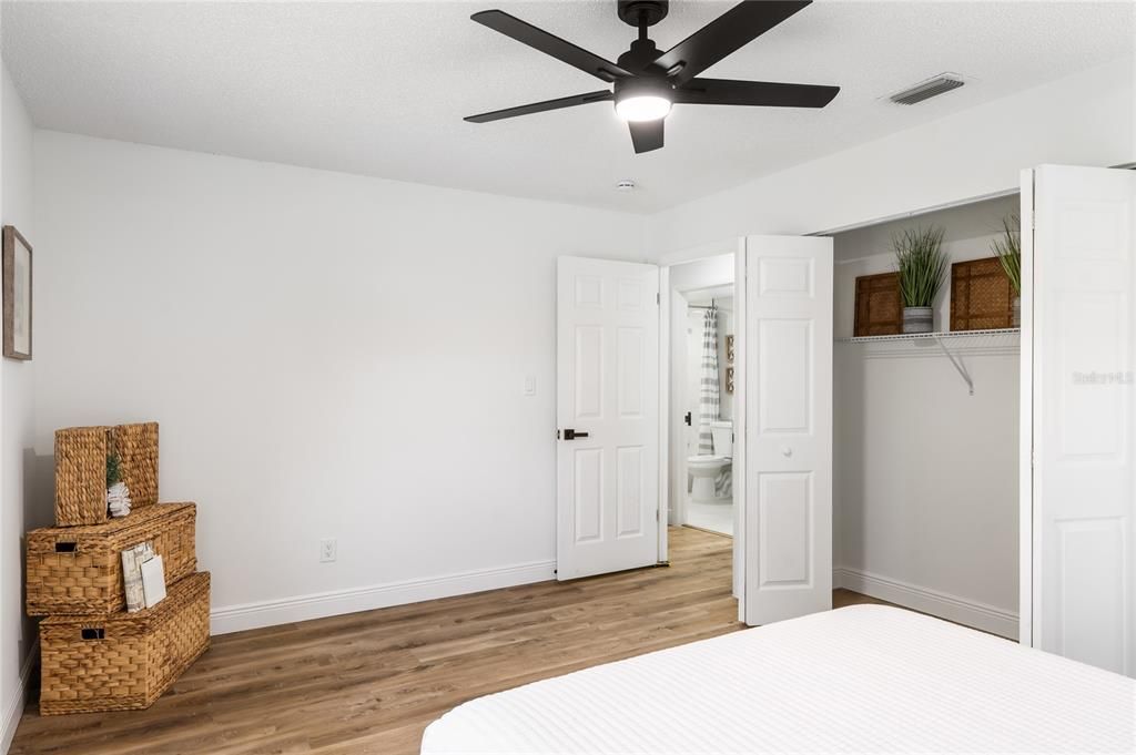 For Sale: $585,000 (3 beds, 2 baths, 1887 Square Feet)