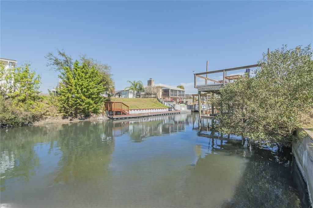 待售: $210,000 (0.21 acres)