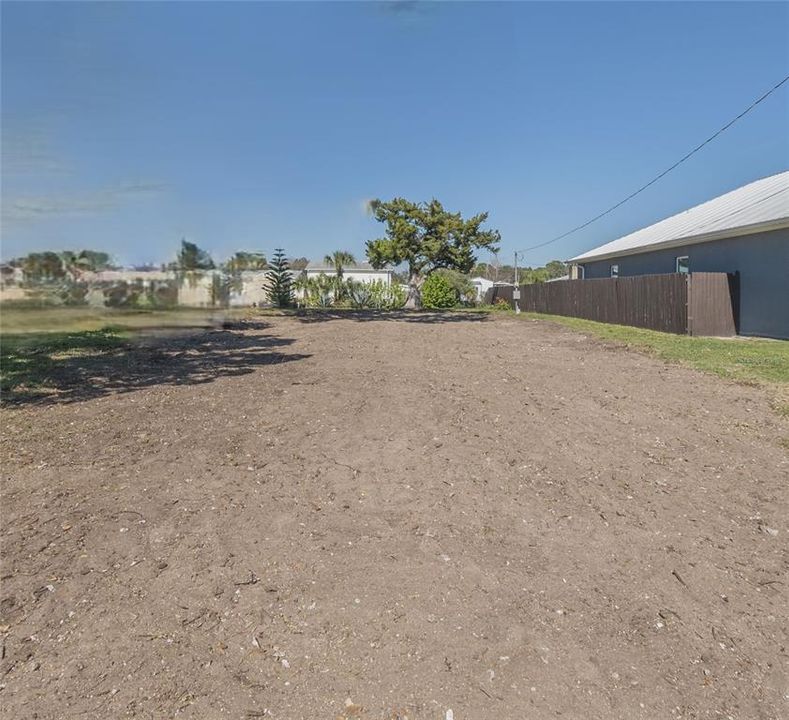 待售: $210,000 (0.21 acres)