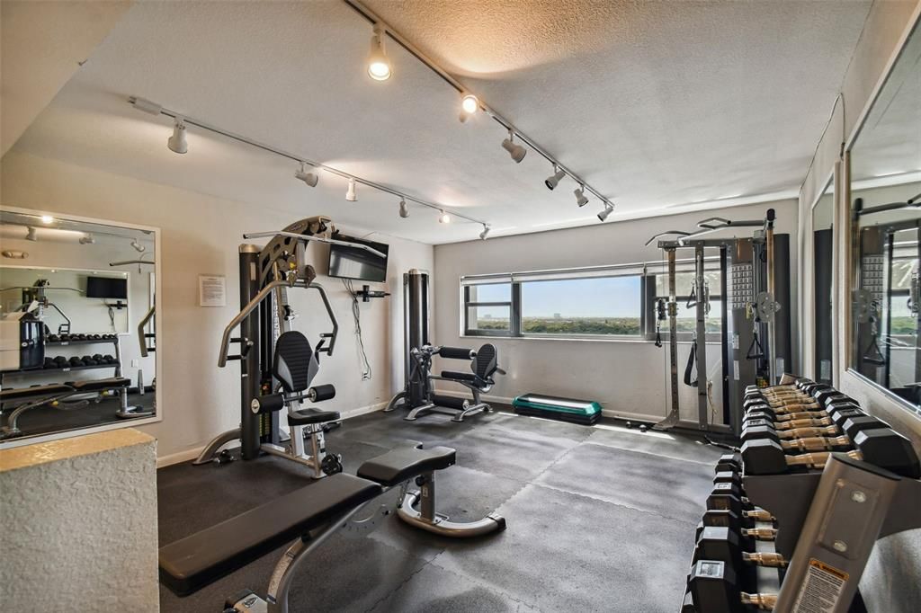 Active With Contract: $4,200 (3 beds, 3 baths, 1664 Square Feet)