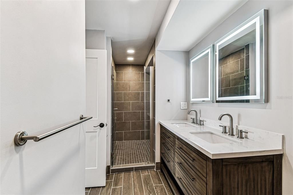 Active With Contract: $4,200 (3 beds, 3 baths, 1664 Square Feet)