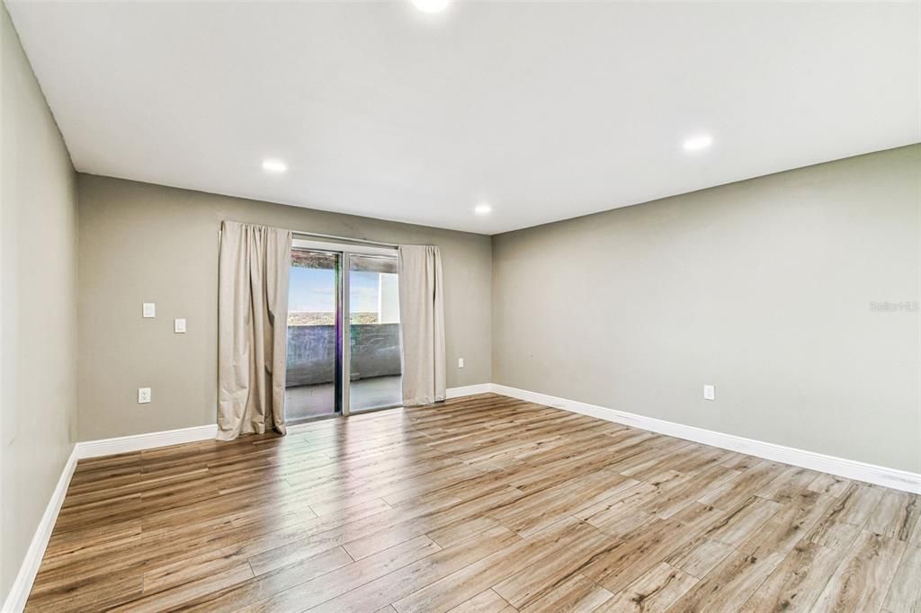 Active With Contract: $4,200 (3 beds, 3 baths, 1664 Square Feet)