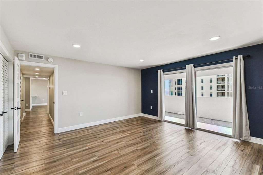 Active With Contract: $4,200 (3 beds, 3 baths, 1664 Square Feet)