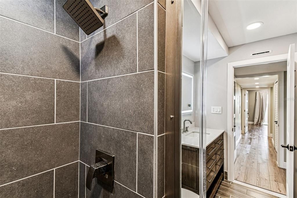 Active With Contract: $4,200 (3 beds, 3 baths, 1664 Square Feet)