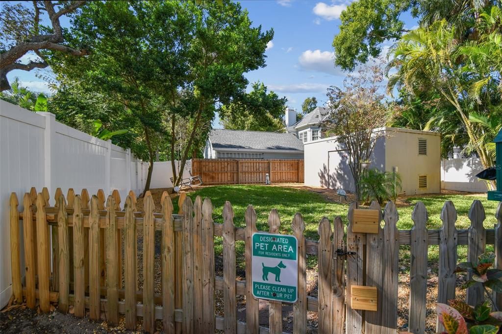 Active With Contract: $4,200 (3 beds, 3 baths, 1664 Square Feet)