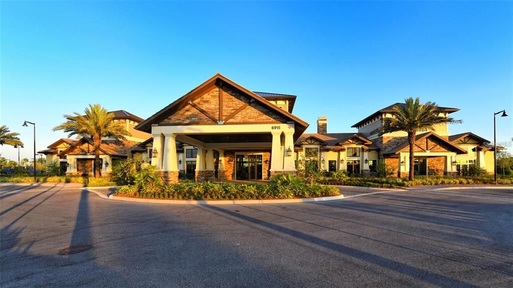 出租: $5,900 (3 贝兹, 2 浴室, 2084 平方英尺)