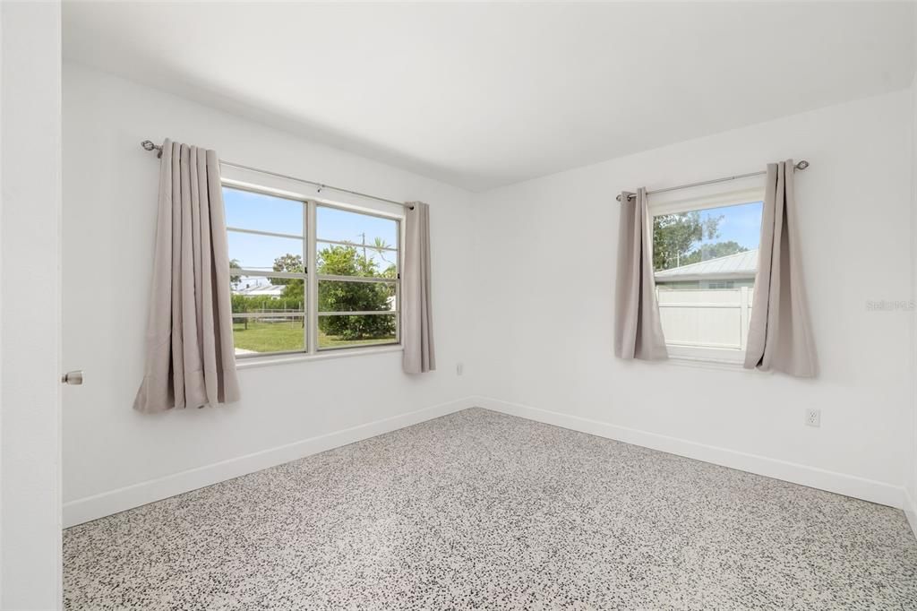 Active With Contract: $598,000 (4 beds, 2 baths, 1919 Square Feet)