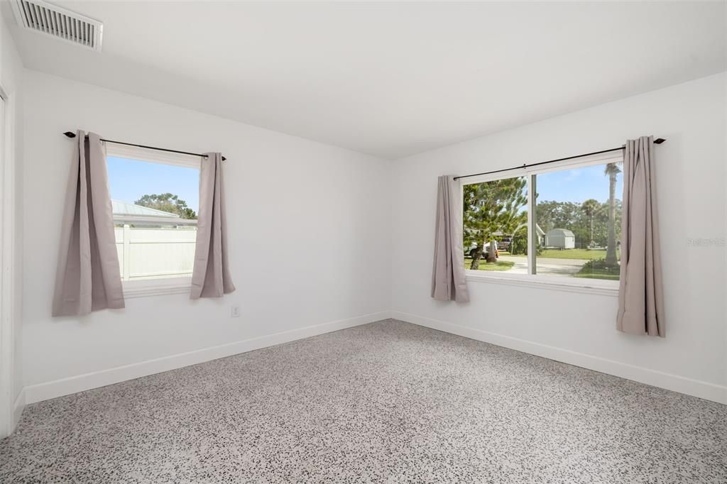 Active With Contract: $598,000 (4 beds, 2 baths, 1919 Square Feet)