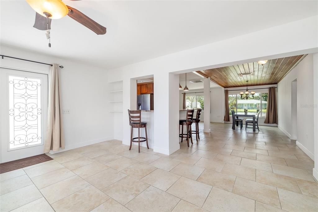 Active With Contract: $598,000 (4 beds, 2 baths, 1919 Square Feet)