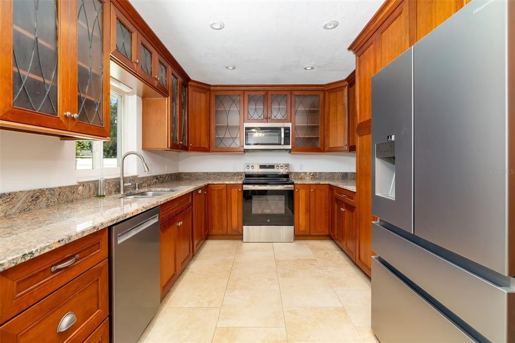 Active With Contract: $598,000 (4 beds, 2 baths, 1919 Square Feet)