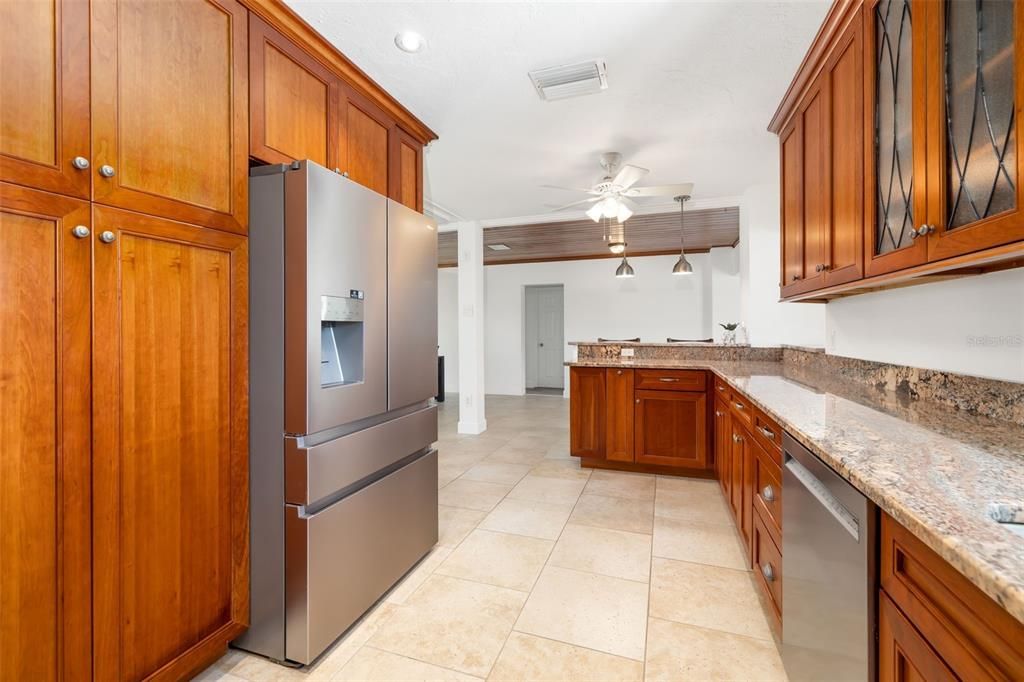 Active With Contract: $598,000 (4 beds, 2 baths, 1919 Square Feet)