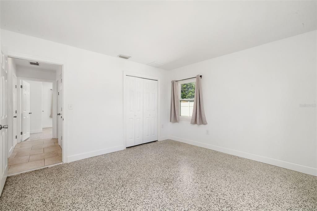 Active With Contract: $598,000 (4 beds, 2 baths, 1919 Square Feet)