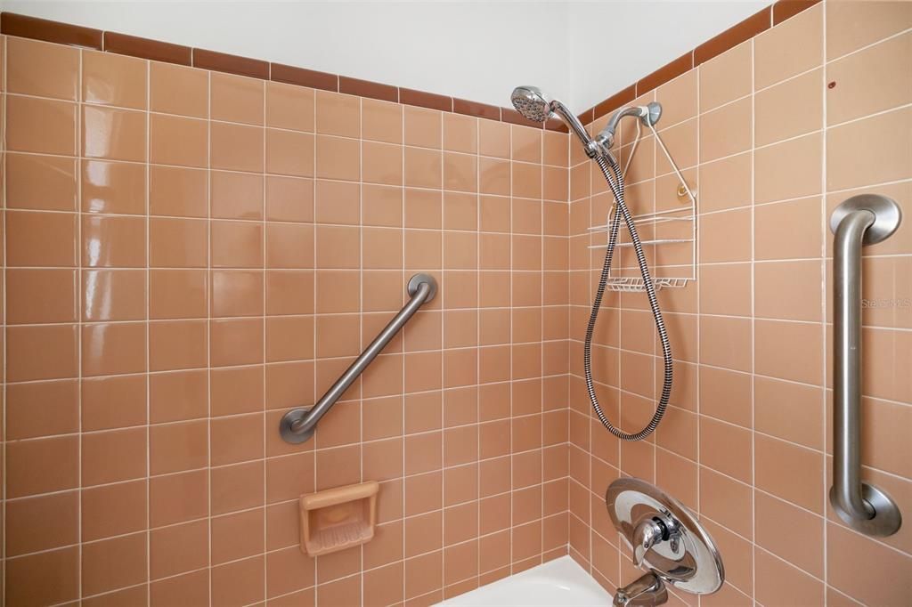 Active With Contract: $598,000 (4 beds, 2 baths, 1919 Square Feet)