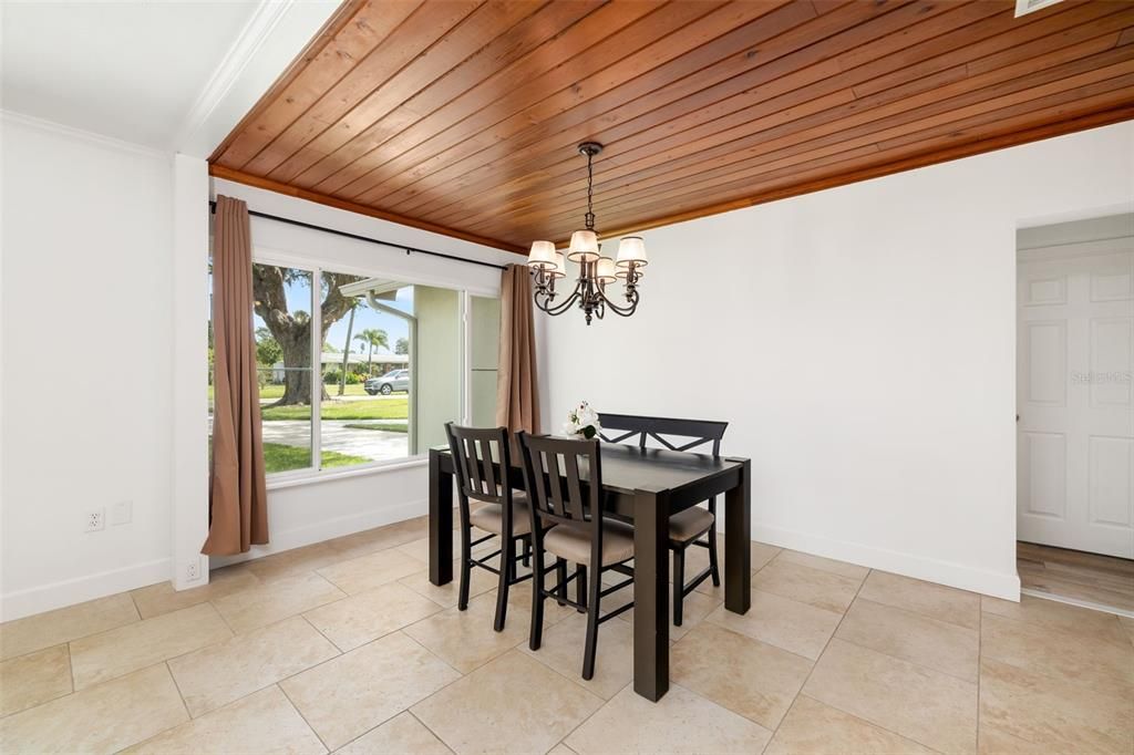 Active With Contract: $598,000 (4 beds, 2 baths, 1919 Square Feet)