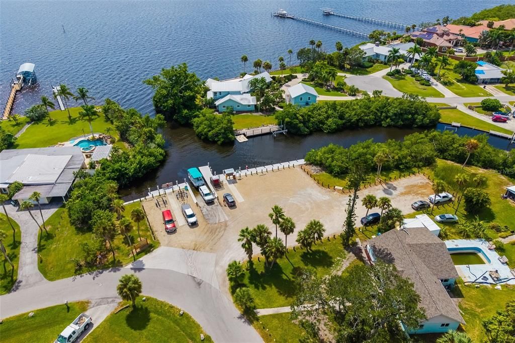 Active With Contract: $598,000 (4 beds, 2 baths, 1919 Square Feet)