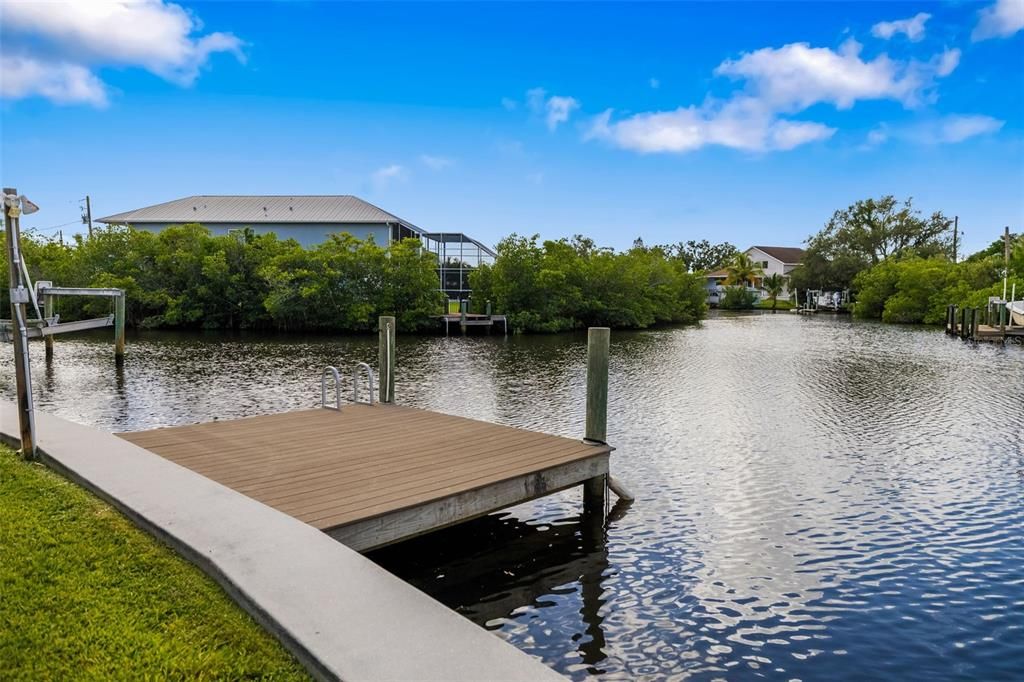 Active With Contract: $598,000 (4 beds, 2 baths, 1919 Square Feet)