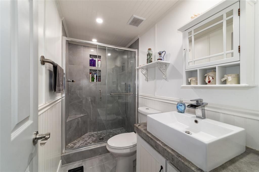 En Venta: $249,900 (3 camas, 2 baños, 1330 Pies cuadrados)