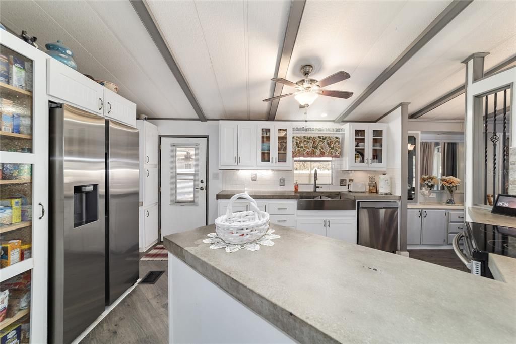 En Venta: $249,900 (3 camas, 2 baños, 1330 Pies cuadrados)