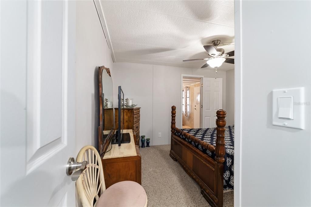 En Venta: $249,900 (3 camas, 2 baños, 1330 Pies cuadrados)