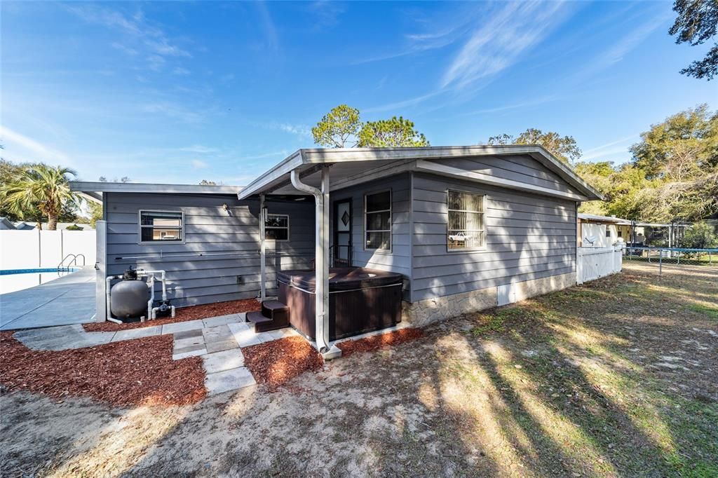 En Venta: $249,900 (3 camas, 2 baños, 1330 Pies cuadrados)