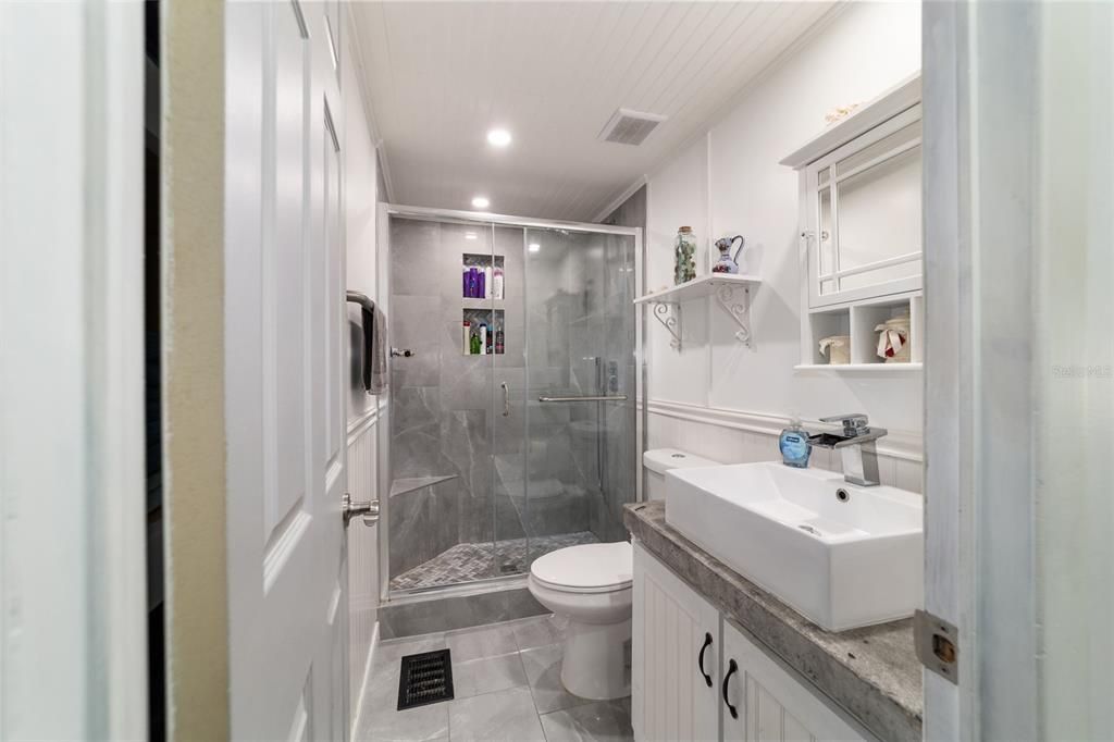 En Venta: $249,900 (3 camas, 2 baños, 1330 Pies cuadrados)