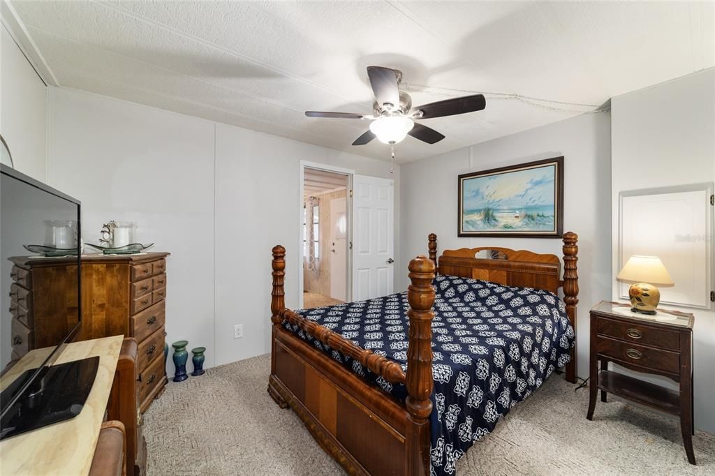 En Venta: $249,900 (3 camas, 2 baños, 1330 Pies cuadrados)