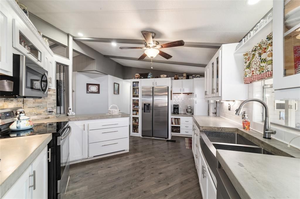 En Venta: $249,900 (3 camas, 2 baños, 1330 Pies cuadrados)