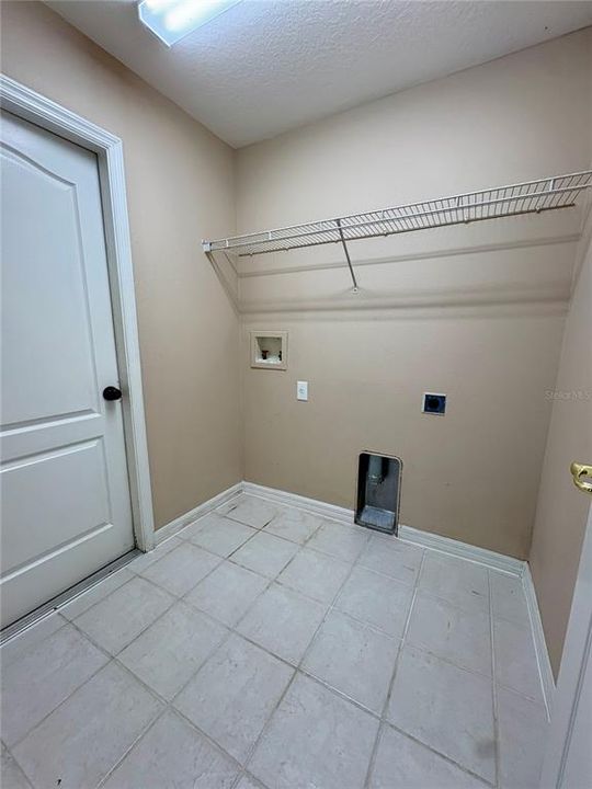 For Rent: $1,795 (3 beds, 2 baths, 1400 Square Feet)