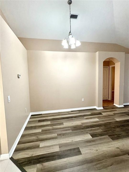 For Rent: $1,795 (3 beds, 2 baths, 1400 Square Feet)