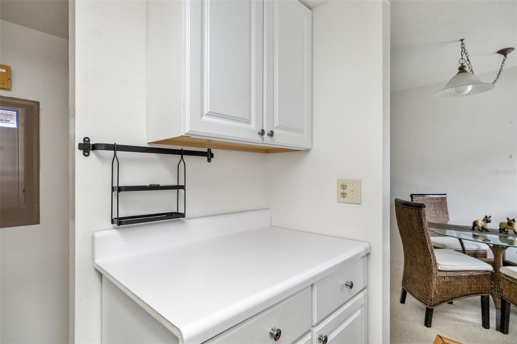 待售: $100,000 (2 贝兹, 1 浴室, 744 平方英尺)