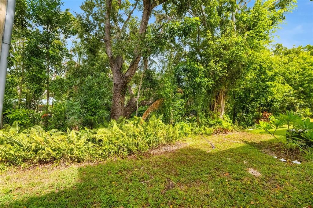 待售: $100,000 (2 贝兹, 1 浴室, 744 平方英尺)