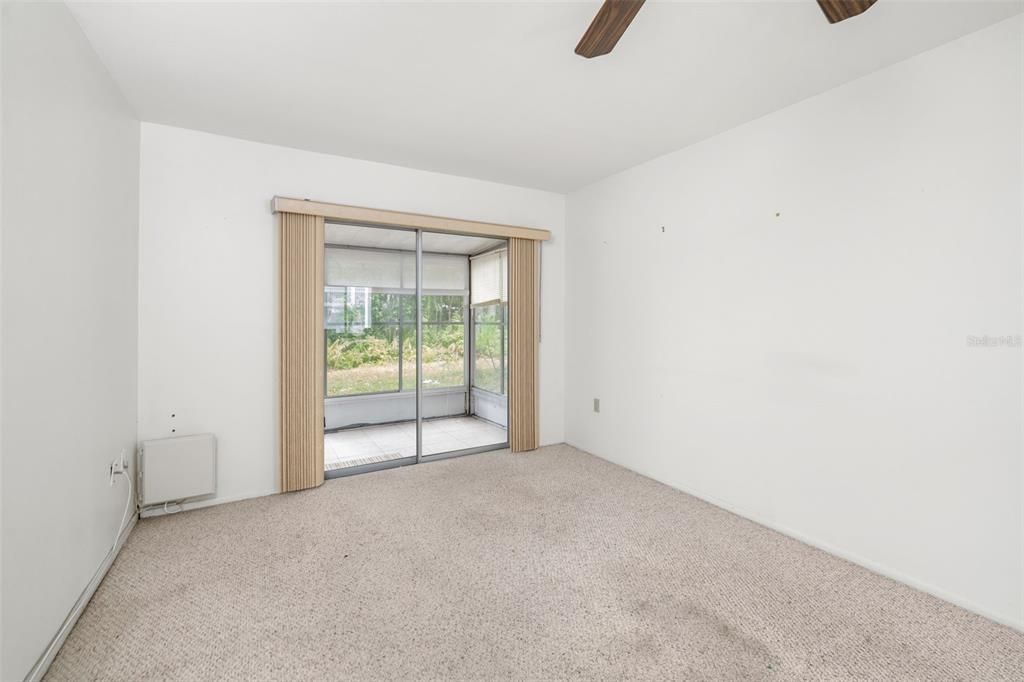 待售: $100,000 (2 贝兹, 1 浴室, 744 平方英尺)