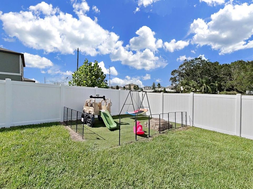 En Venta: $355,000 (4 camas, 3 baños, 2260 Pies cuadrados)