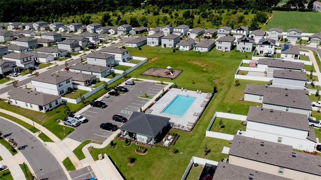 En Venta: $355,000 (4 camas, 3 baños, 2260 Pies cuadrados)