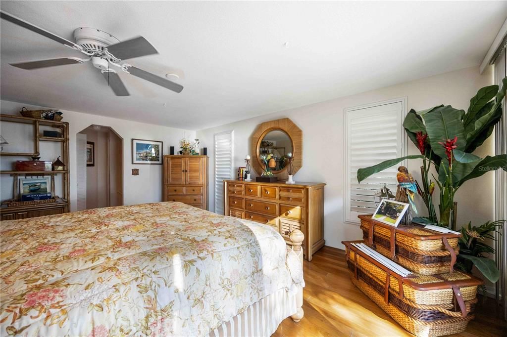 На продажу: $2,499,000 (3 спален, 3 ванн, 2169 Квадратных фут)