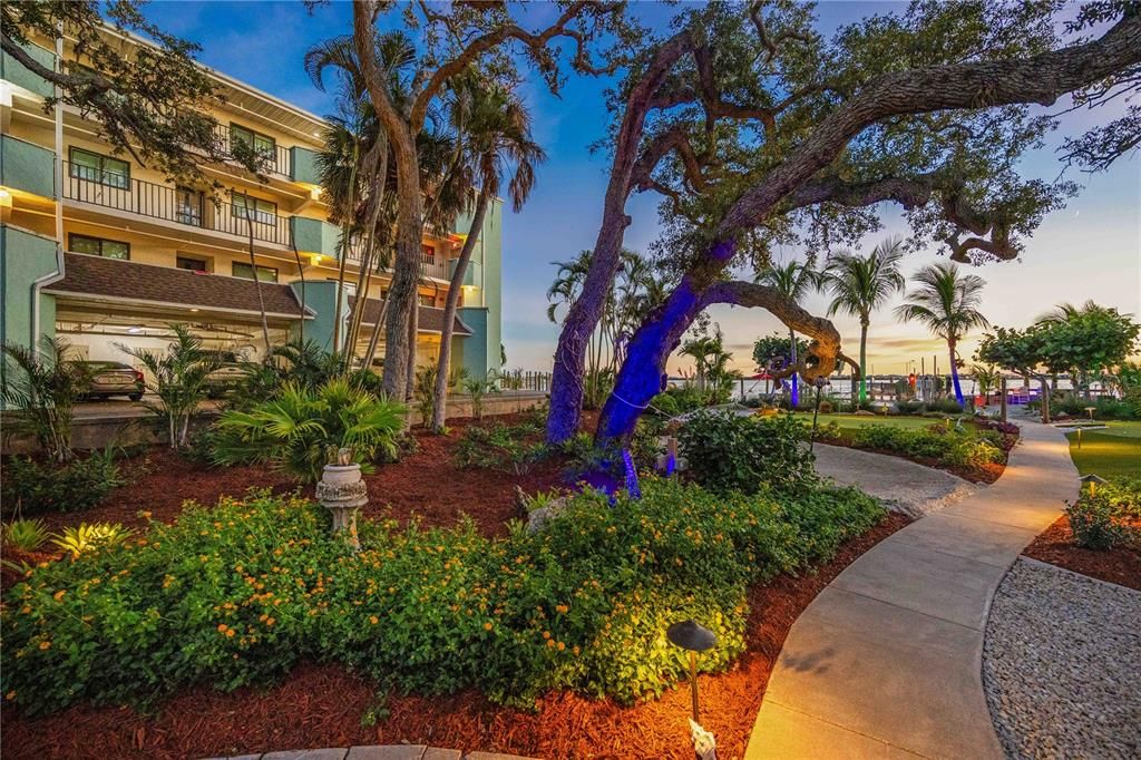 На продажу: $2,499,000 (3 спален, 3 ванн, 2169 Квадратных фут)