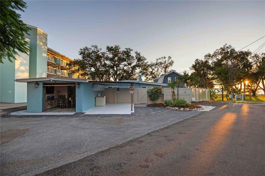 На продажу: $2,499,000 (3 спален, 3 ванн, 2169 Квадратных фут)