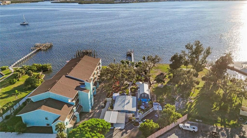 На продажу: $2,499,000 (3 спален, 3 ванн, 2169 Квадратных фут)