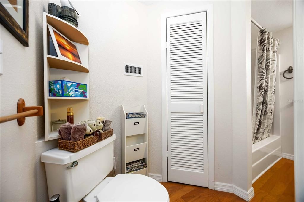 На продажу: $2,499,000 (3 спален, 3 ванн, 2169 Квадратных фут)