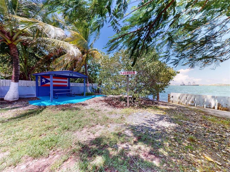 На продажу: $290,000 (5 спален, 0 ванн, 3500 Квадратных фут)