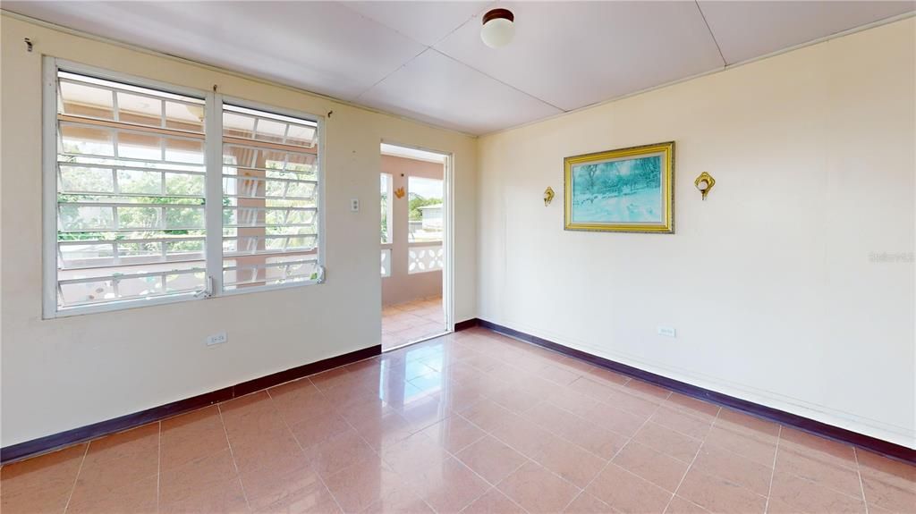 На продажу: $290,000 (5 спален, 0 ванн, 3500 Квадратных фут)