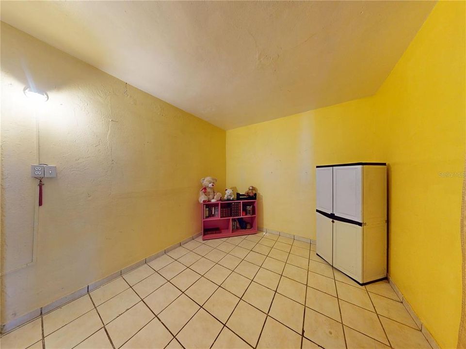 На продажу: $290,000 (5 спален, 0 ванн, 3500 Квадратных фут)