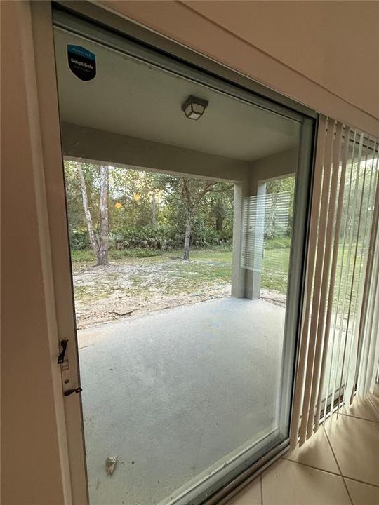 Active With Contract: $1,800 (3 beds, 2 baths, 1598 Square Feet)