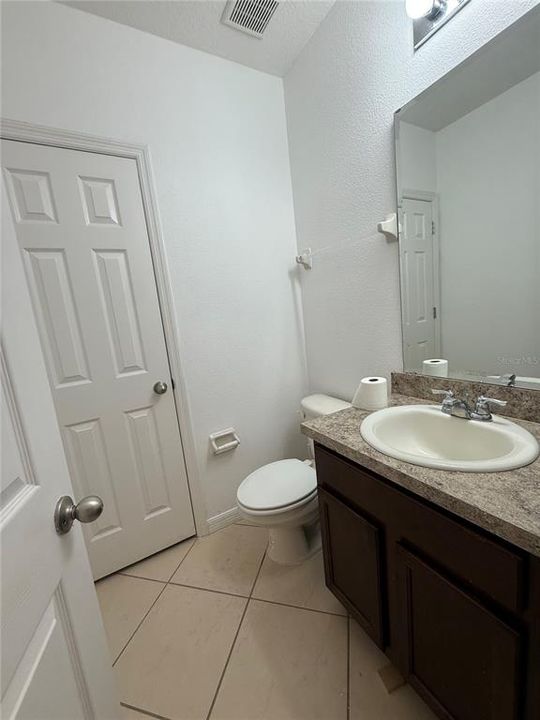 Active With Contract: $1,800 (3 beds, 2 baths, 1598 Square Feet)