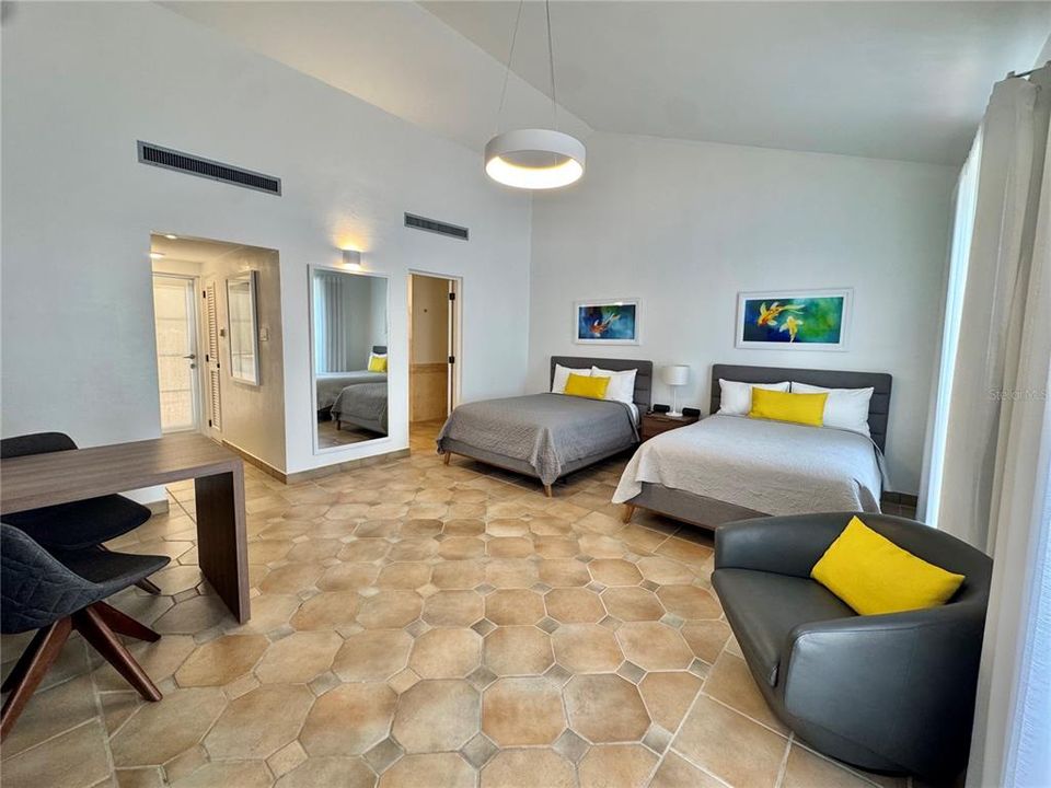 На продажу: $1,500,000 (2 спален, 2 ванн, 1900 Квадратных фут)