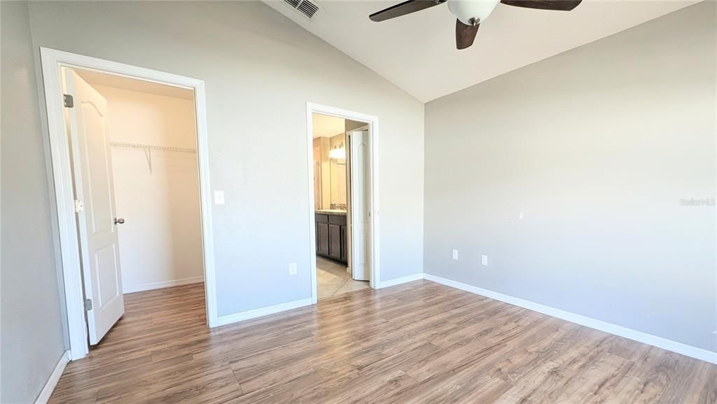 For Sale: $270,000 (3 beds, 2 baths, 1360 Square Feet)