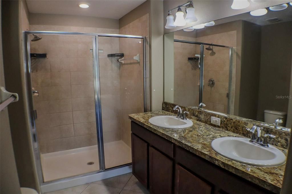 For Sale: $270,000 (3 beds, 2 baths, 1360 Square Feet)