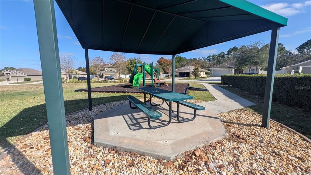 For Sale: $270,000 (3 beds, 2 baths, 1360 Square Feet)