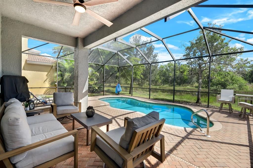 For Sale: $599,900 (4 beds, 2 baths, 2434 Square Feet)